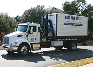 Move with portable storage containers